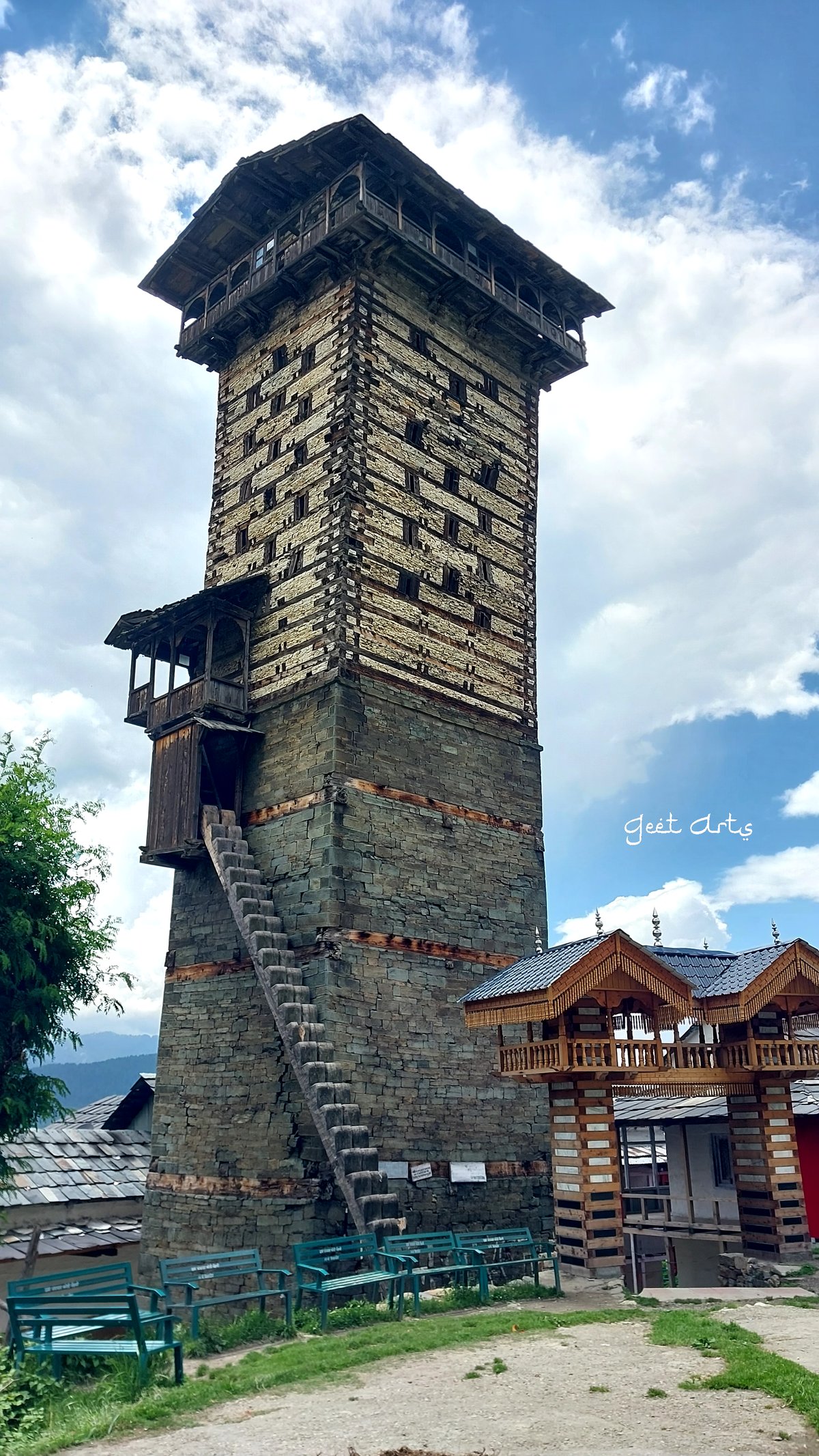 Chehni Kothi, a tall tower of layered stone and deodar wood