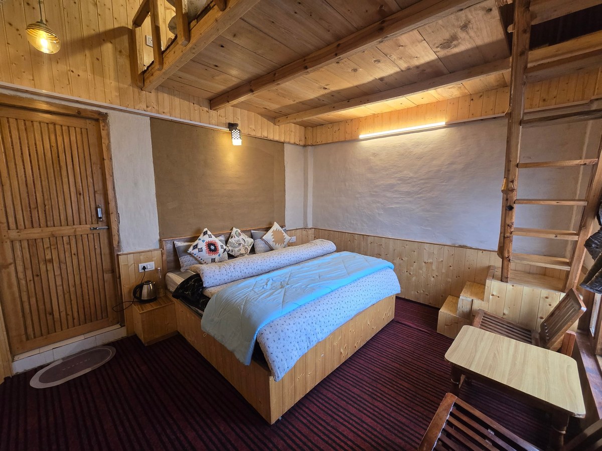 Mudhouse bedroom with loft